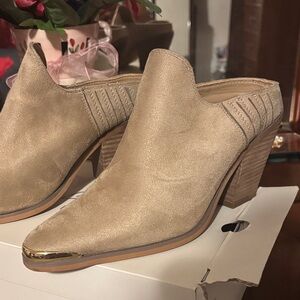 Chic Beige Women's Mules